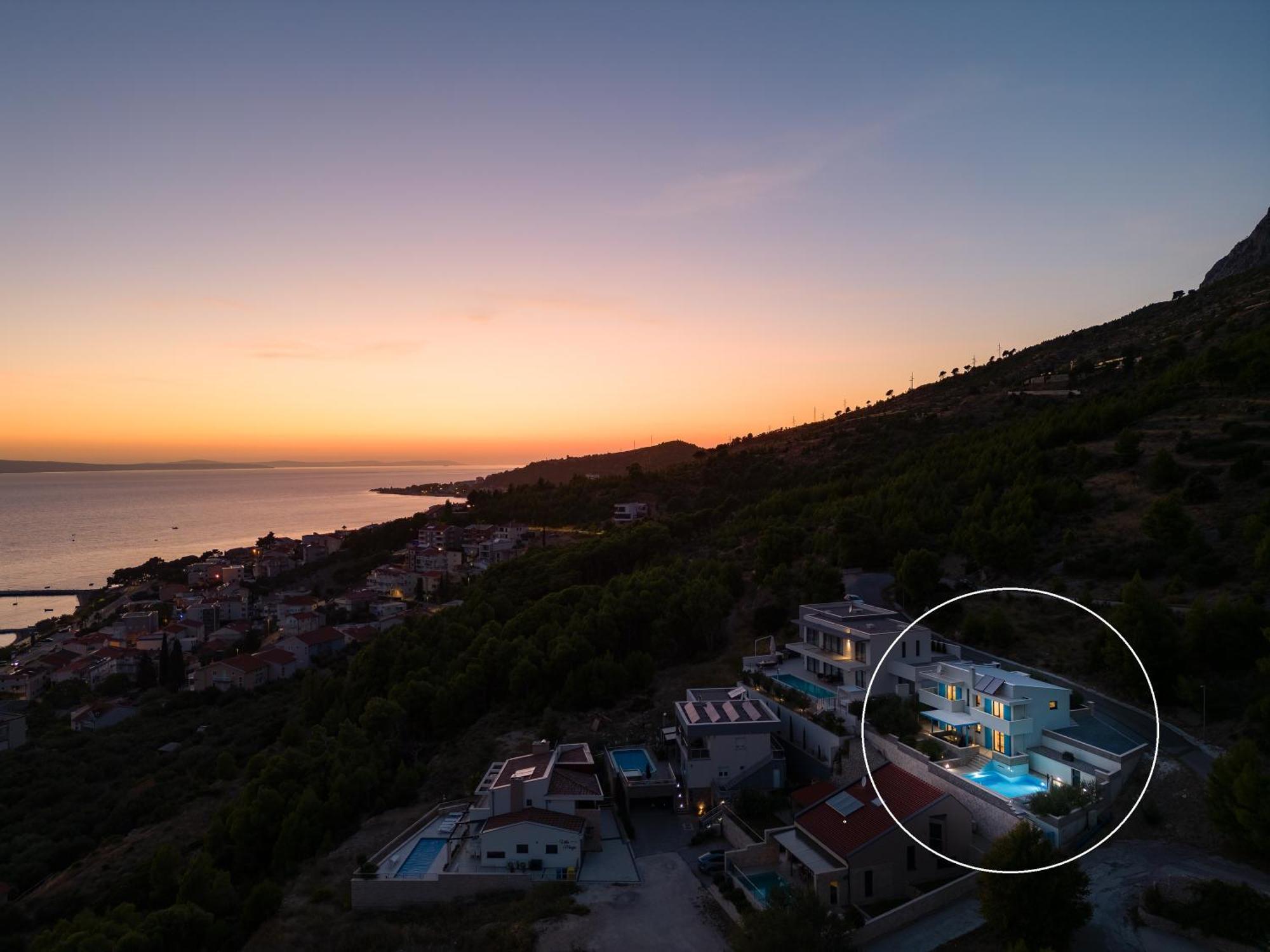 Villa Allegra With 32Msq Heated Pool, 300M Far From Sandy Beaches, Open Sea View Omiš Esterno foto